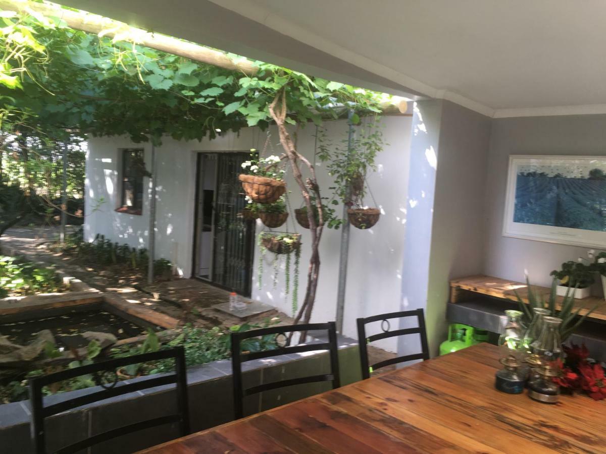 Hotel Rouana Guest Farm à Stellenbosch Extérieur photo